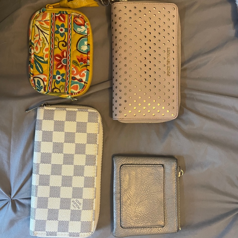 4 wallets. $18